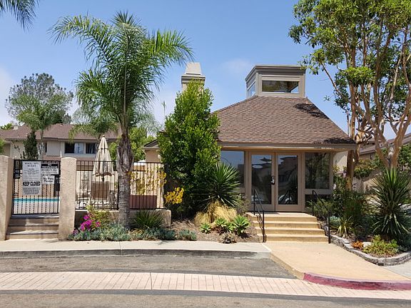 Clubhouse with pool, jacuzzi and community room