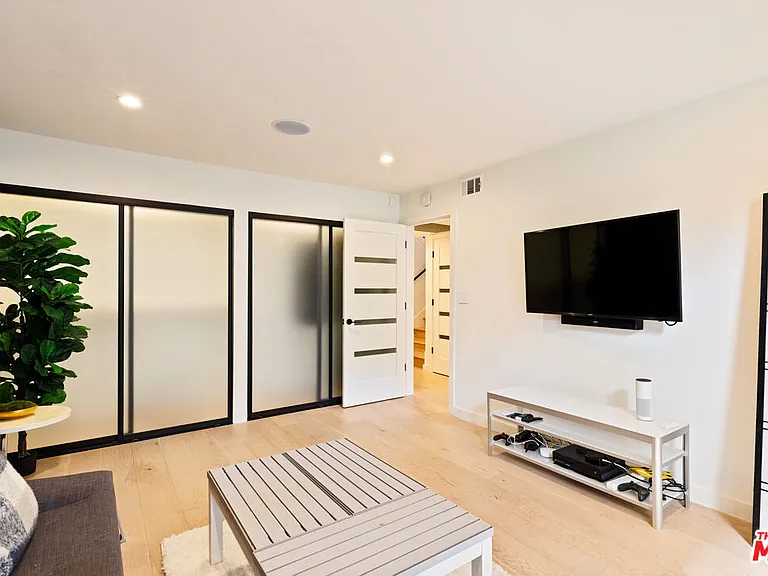 6209 Pacific Ave #201 — Photo 35