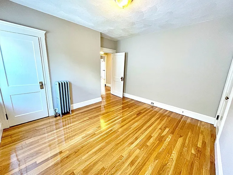 15 Puritan Rd — Photo 24