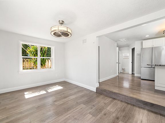 5th image of 421 S C Street