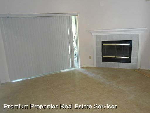 3rd image of 935 Stillwell Ct