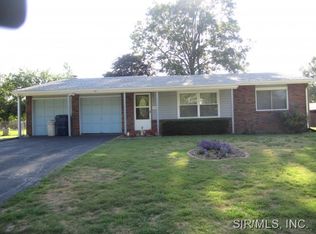 501 Country Meadow Ln, Belleville, IL