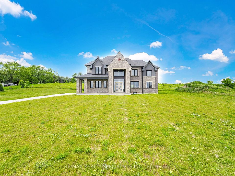 1st image of 12 Ferrara Dr
