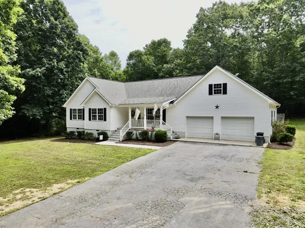 1100 W Store Rd, Halifax, VA 24558