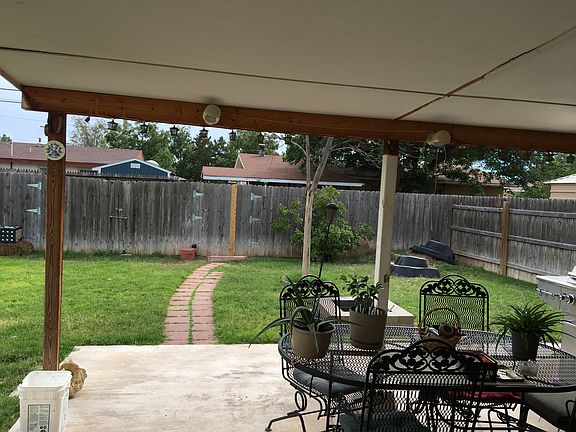 2nd image of 804 S Adams Dr