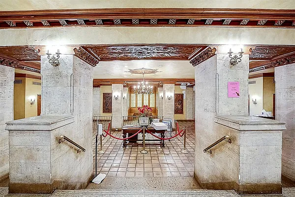 Sold by Redfin Real Estate | media 24