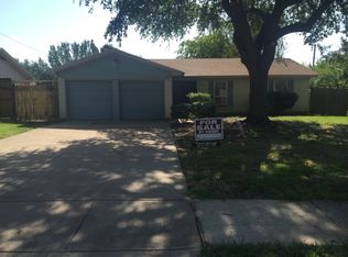 3905 Daniel Dr, Arlington, TX 76014