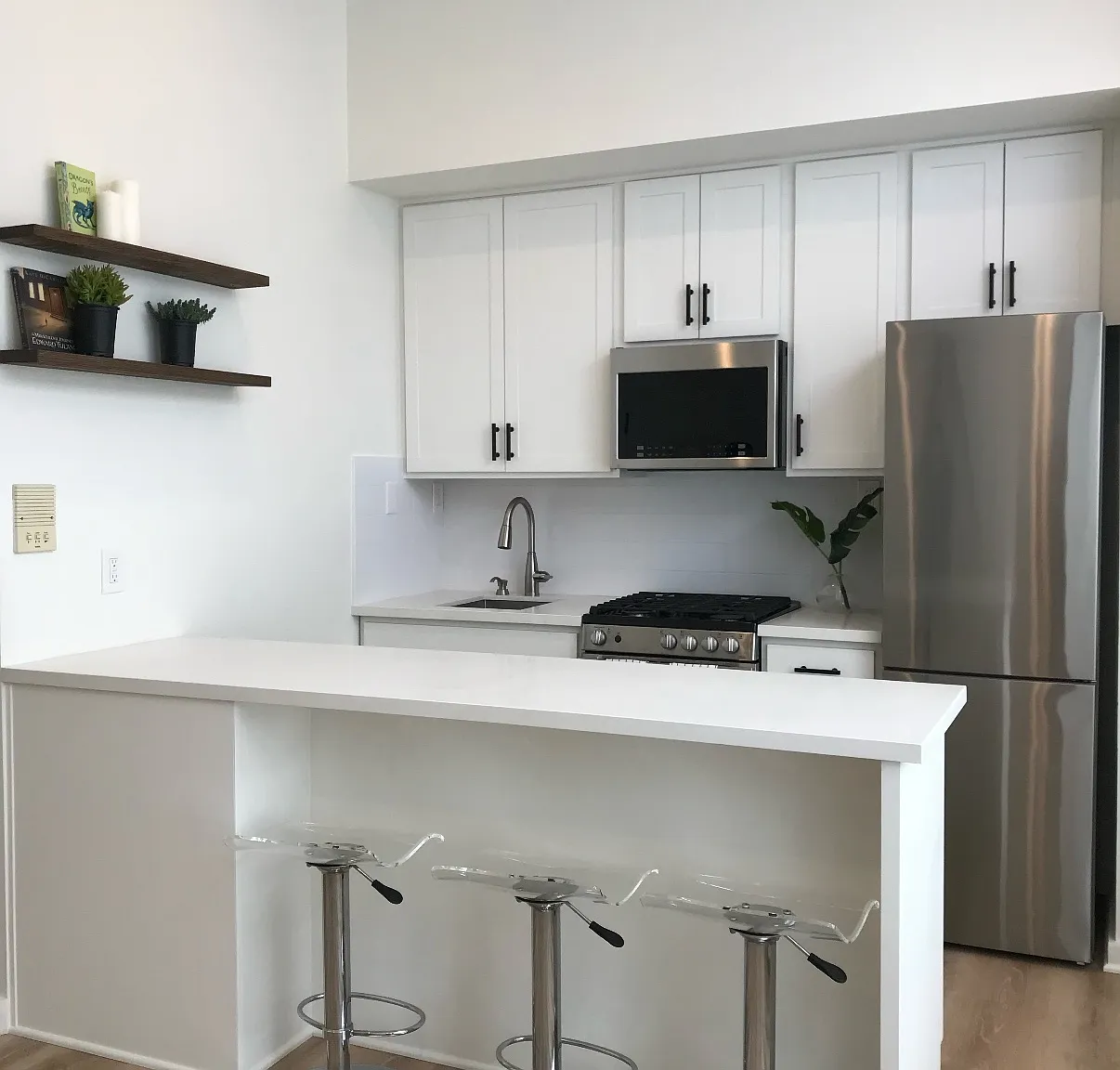 1 bed, $3,295 — Photo 3