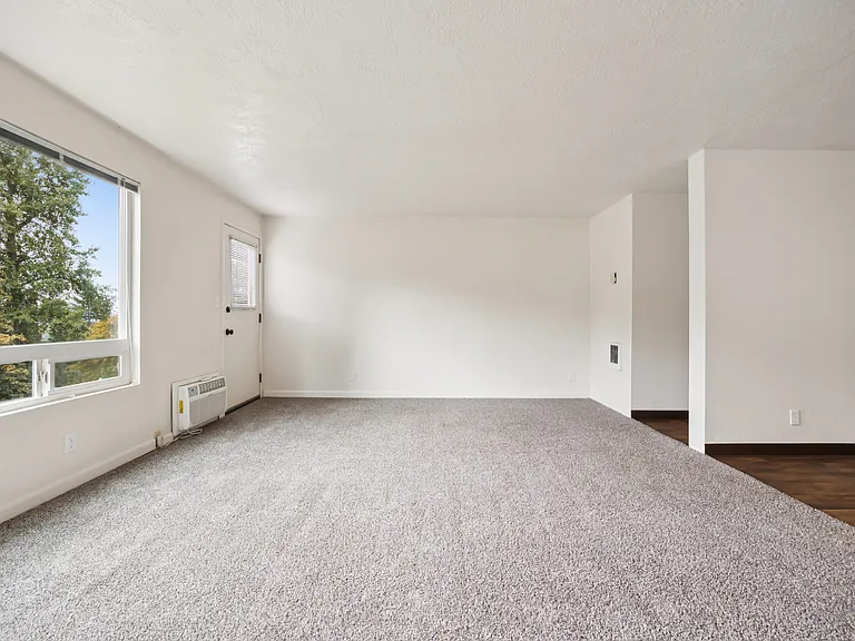Fairmount Park Apartments — Photo 9