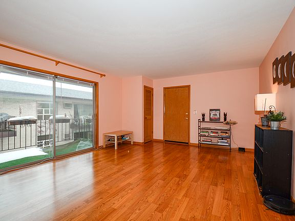3rd image of 4235 N Kedvale Ave APT 3A