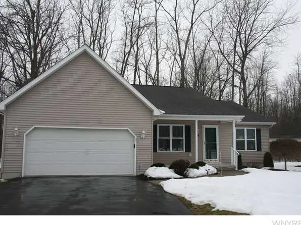 34 Alexander Pkwy, North Tonawanda, NY 14120