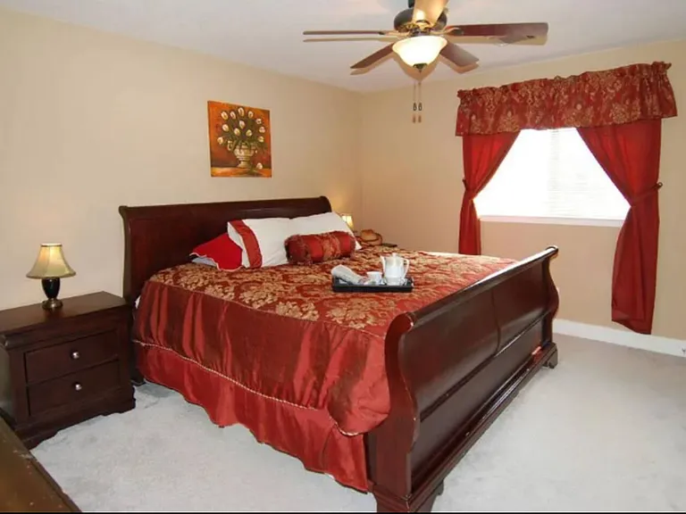 302 Kingsport St — Photo 3