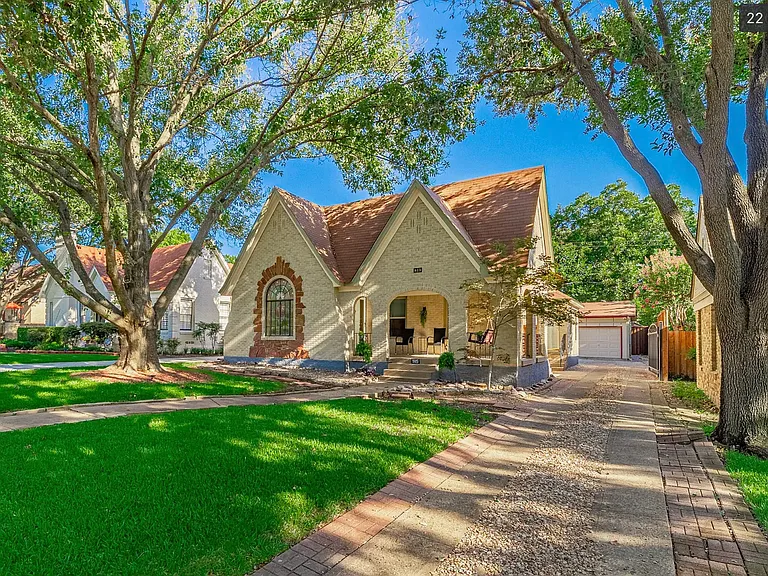 915 Stewart Dr — Photo 4