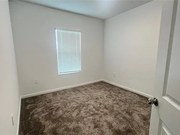 2821 Pierr St — Photo 26