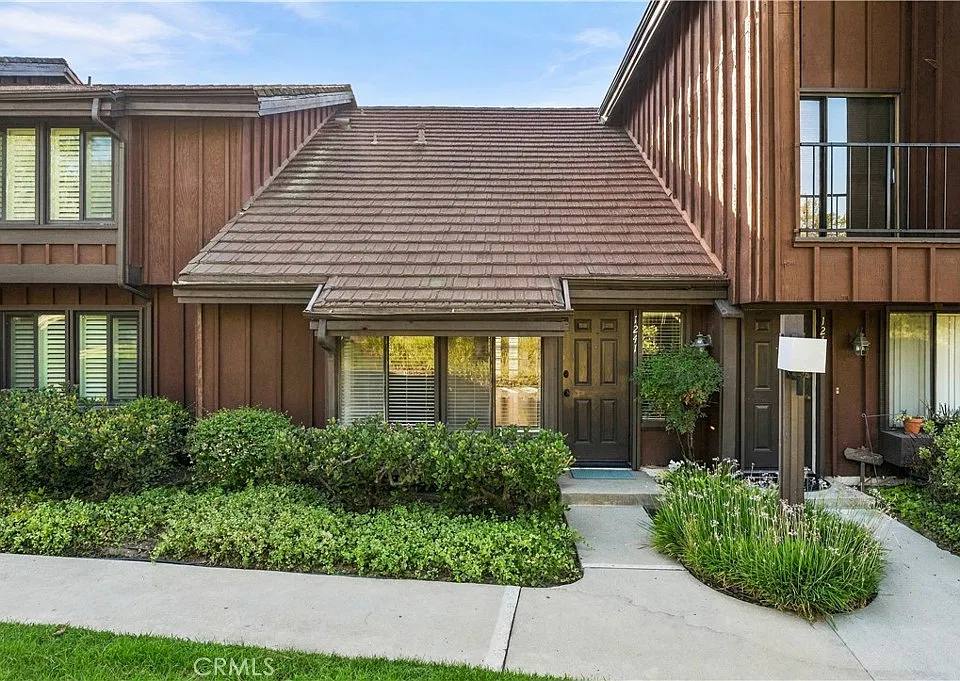 1241 Stonewood Ct