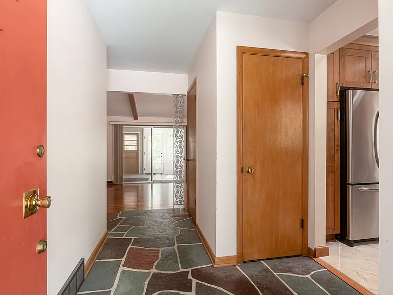 Front entrance foyer