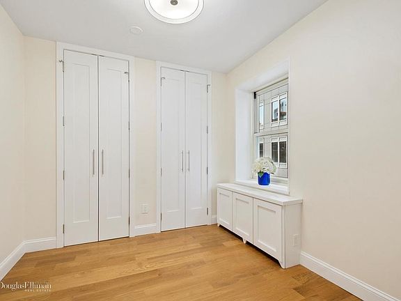 4th image of 159 W 53rd St APT 26B