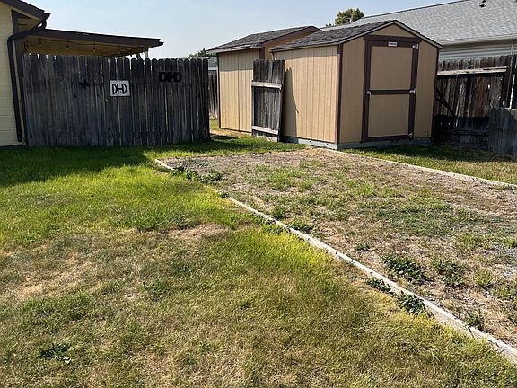 3rd image of 1801 Silver Dr