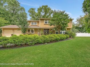 12 Sunnybrook Dr, Freehold, NJ 07728