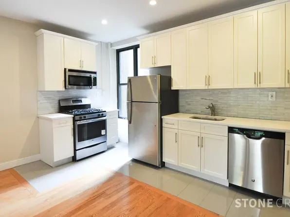 225 Central Park North 2/9 image 4 of 5