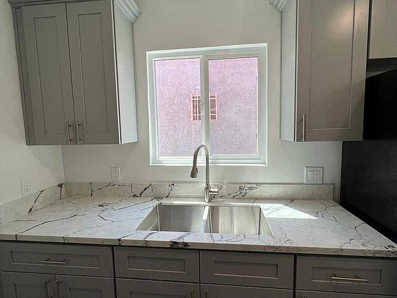 3rd image of 2333 S Mansfield Ave #2
