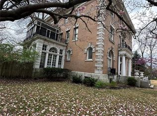 32 Washington Ter, Saint Louis, MO 63112