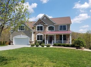 274 Country Club Rd, Hopewell Junction, NY 12533