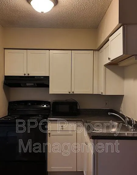205 N Main St #6 — Photo 8