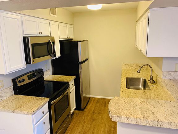 5th image of 10610 S 48th St Unit 2008