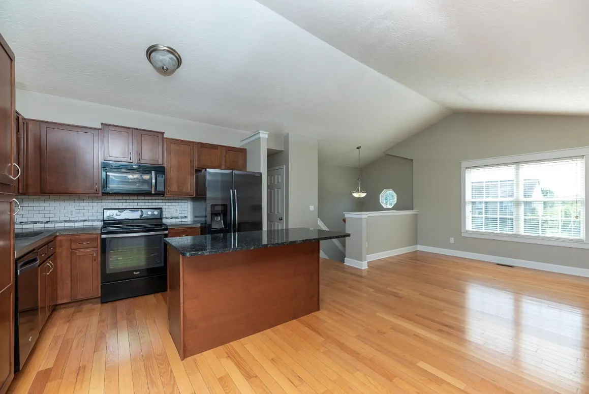 Building Photo - 555 Astoria Ct