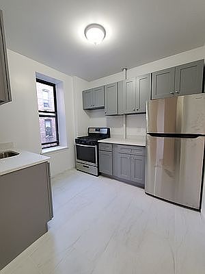 2nd image of 761 44th St #C6
