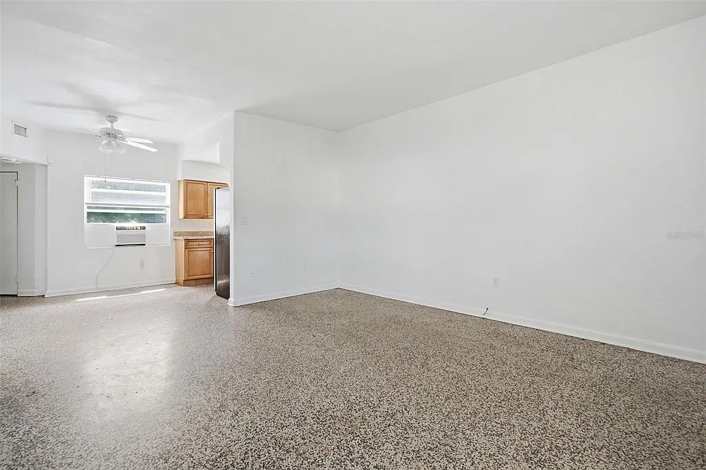 70 Griggs Ave — Photo 4