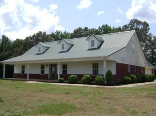 1615 Benjamin Rd, Thaxton, MS 38871