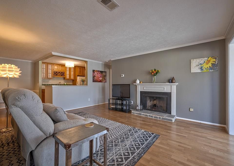 1st image of 1104 Countryside Pl SE