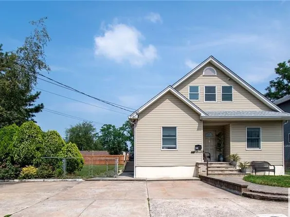 281 Prospect Ave, Laurence Harbor, NJ 08879