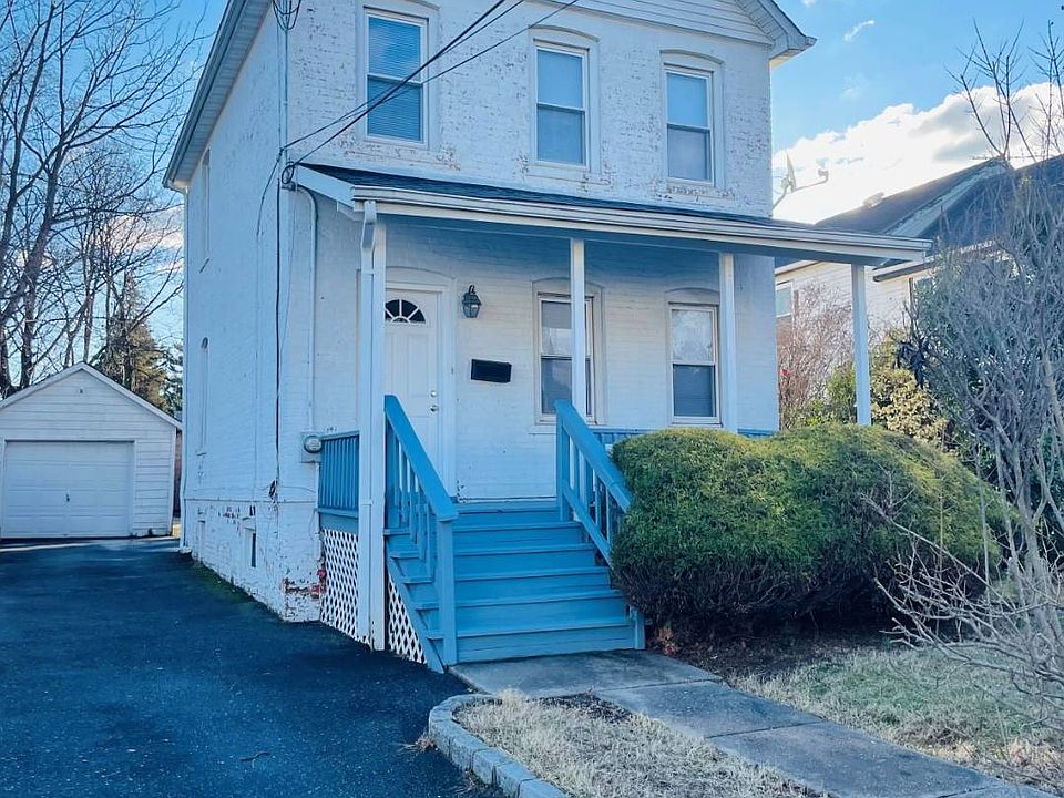 1st image of 22 Chestnut St #1
