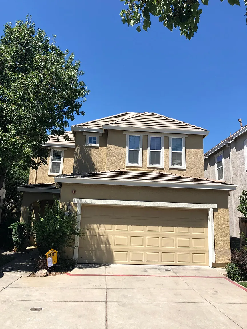 554 Navigator Dr photo 1