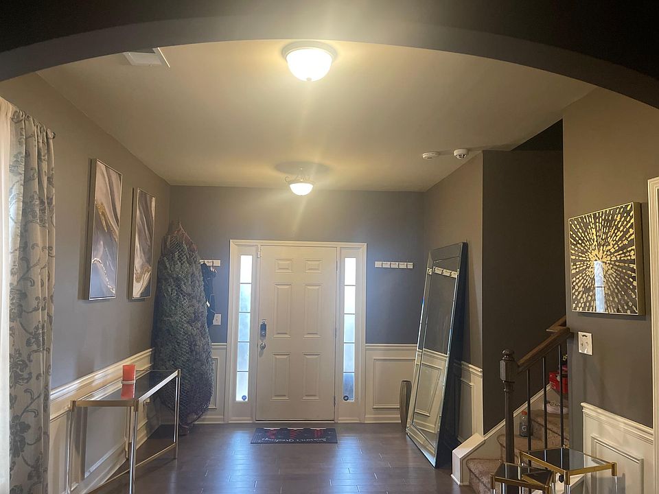 1st image of 125 Worthing Ln
