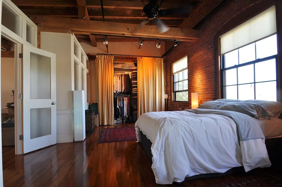 1 bed, 1050 sqft, $4,100 — Photo 4