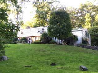 21 Cedarwood Dr, Greenwich, CT 06830