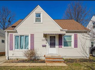 29947 Phillips Ave, Wickliffe, OH 44092