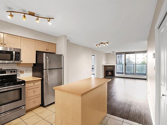 5th image of 650 W 10th St SW #306