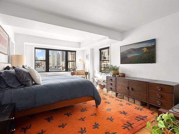 4th image of 333 E 66th St APT 14F