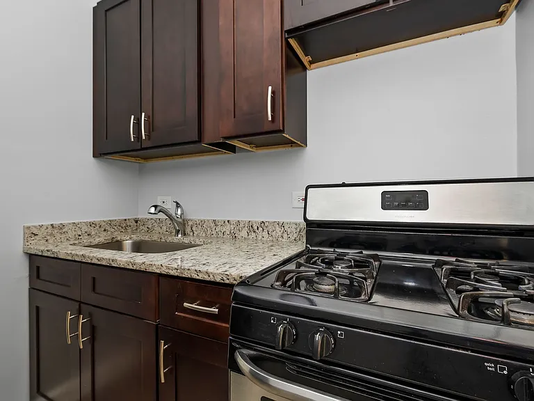 4344 Ellis MOBILITY ZONE — Photo 38
