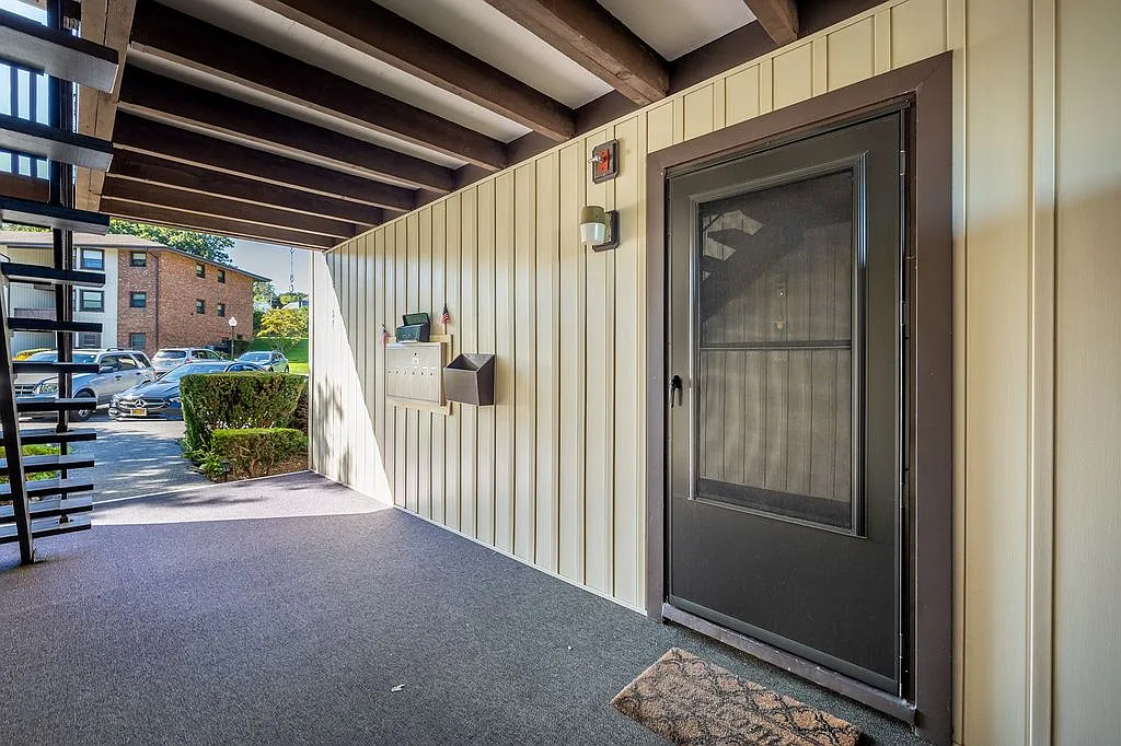 1 bed, 820 sqft, $2,450 — Photo 4