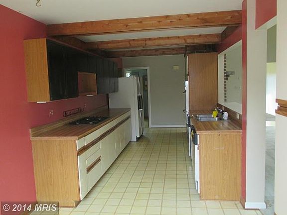 5th image of 4358 Hill Crest Ln