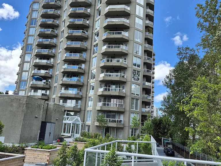 1135 Quayside Dr #401 — Photo 10