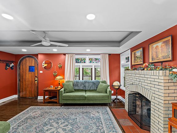 5th image of 1742 W 106th St