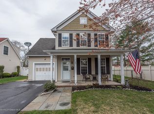 75 Fulton St, Keyport, NJ 07735