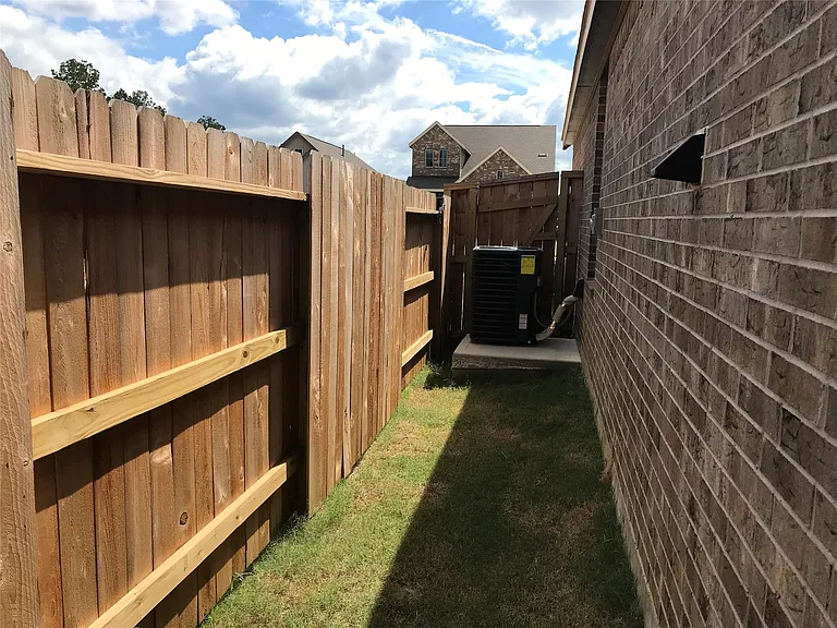 28813 Bobcat Run Dr — Photo 19